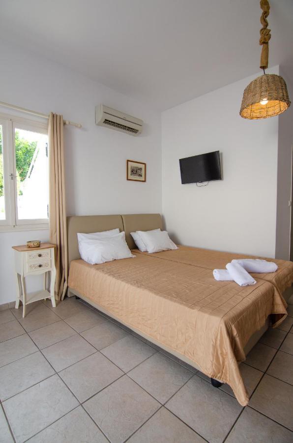 Marias Rooms Иос Хора Екстериор снимка
